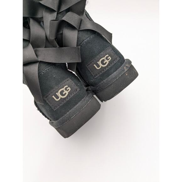 UGG Kids Bailey Bow II Boots Sheepskin Ankle High Lined Size US8 EU25 - Picture 11 of 11